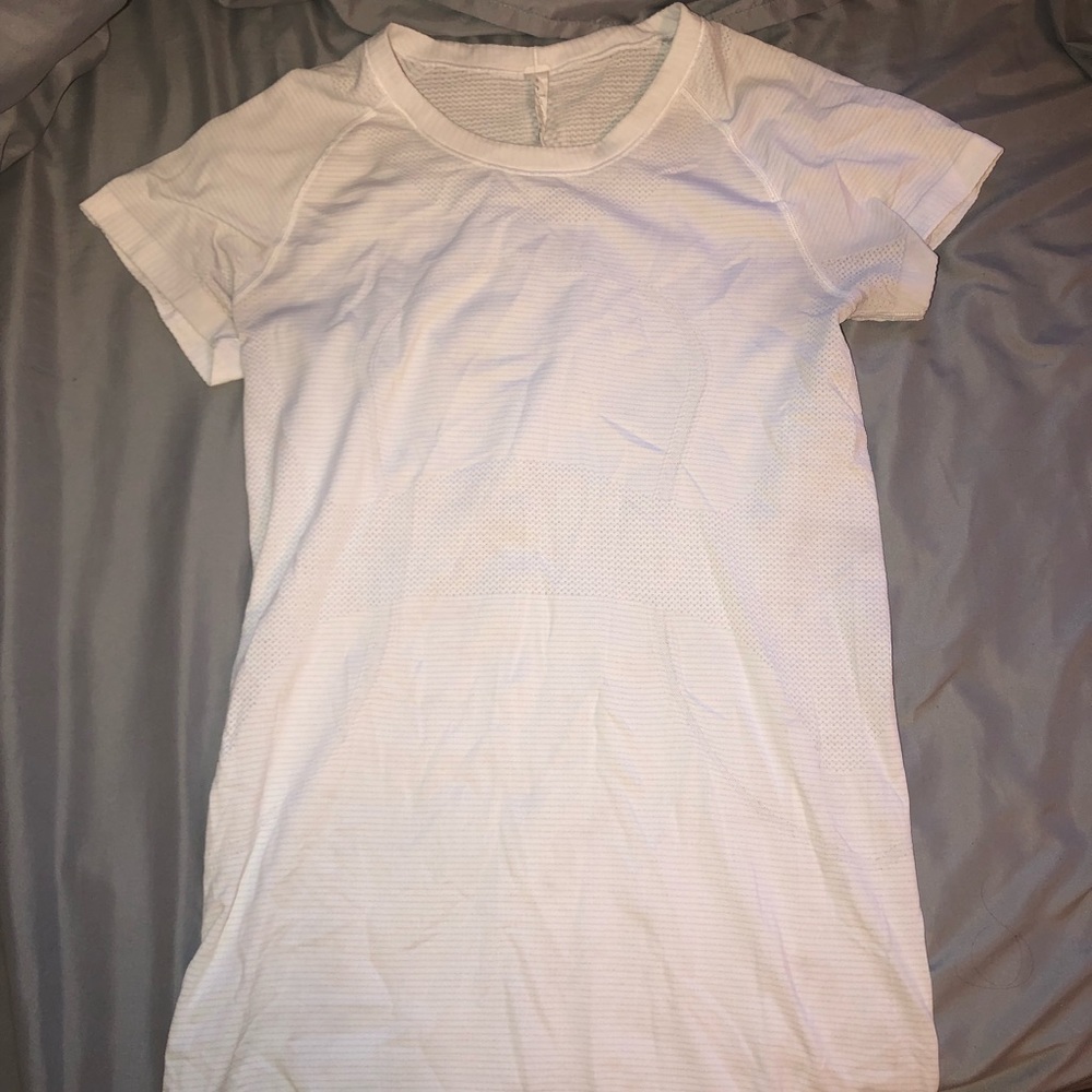 Lululemon swiftly tech short sleeve